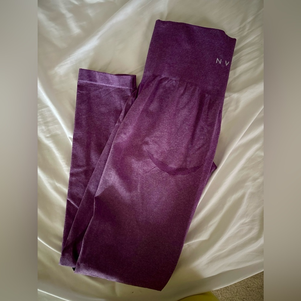 NVGTN contour leggings